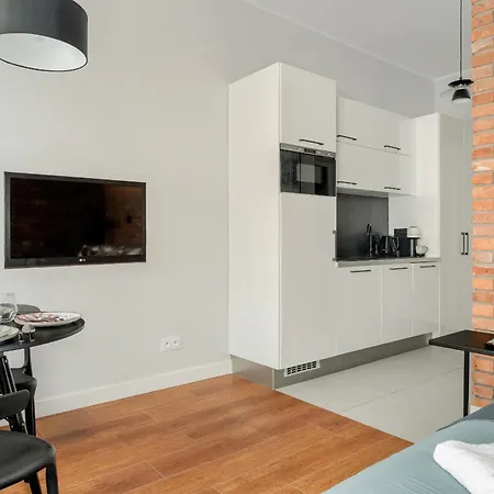 Kwiatowa Modern In The Center Of By Renters * Poznan