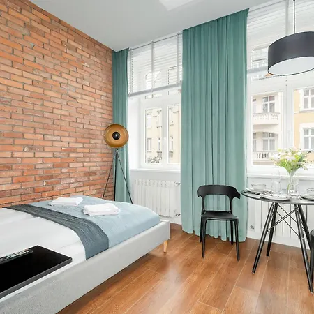Kwiatowa Modern In The Center Of By Renters Poznan