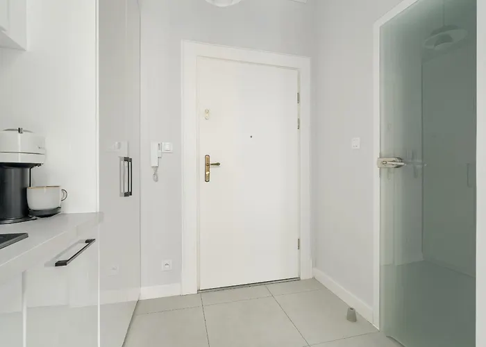 Kwiatowa Modern In The Center Of By Renters * Posen